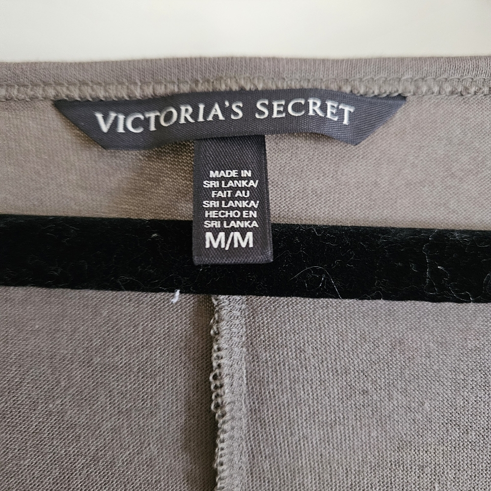 Victoria Secret V-Neck Color Block Top - Picture 6 of 8